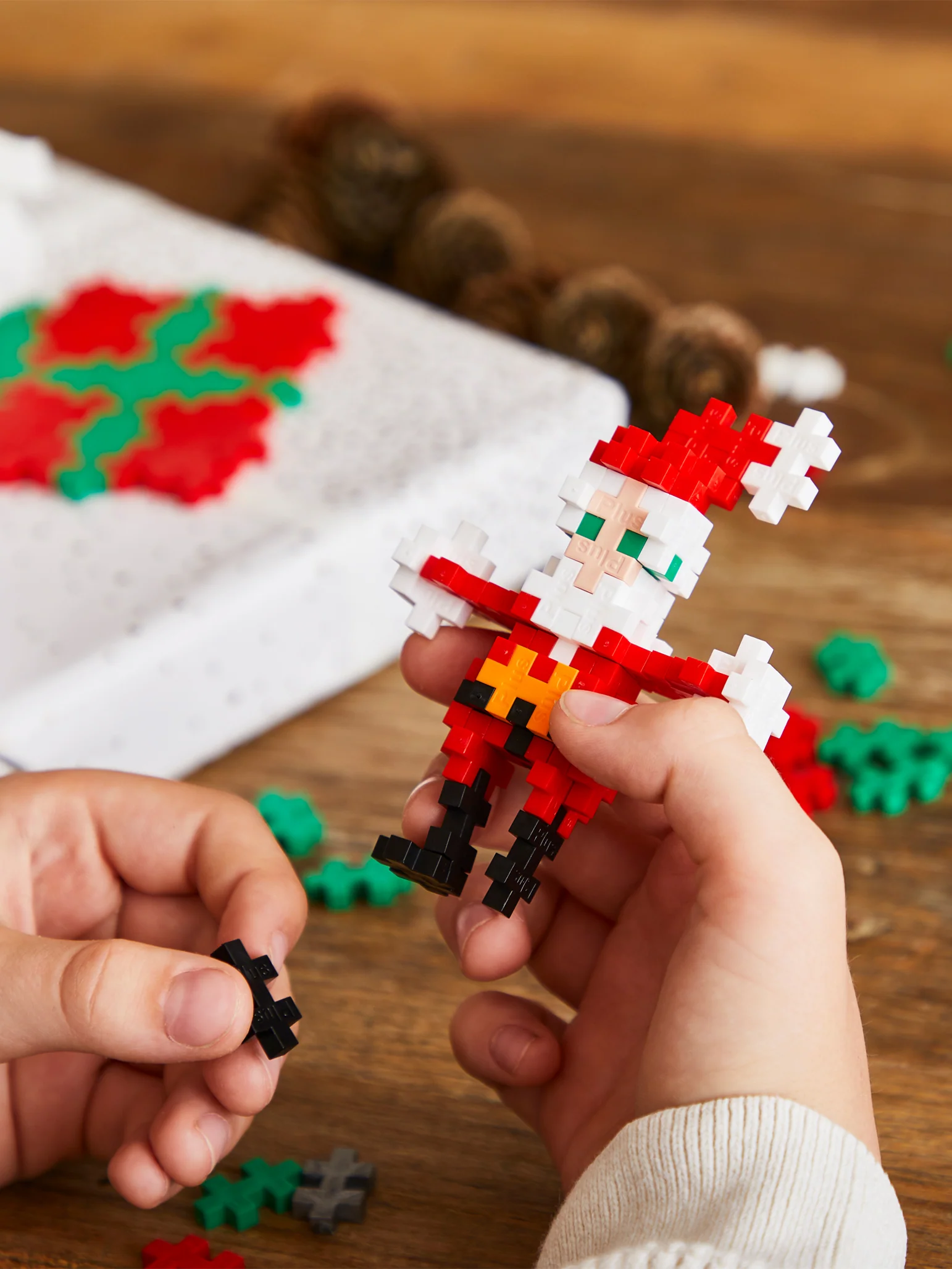 10 Single Colors Christmas Edition 1500 pcs - Image 2
